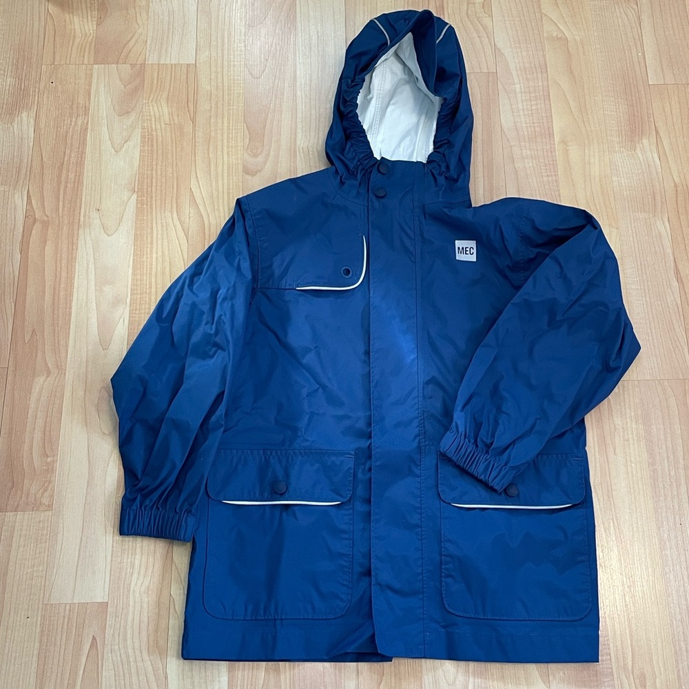MEC kids raincoat size 6